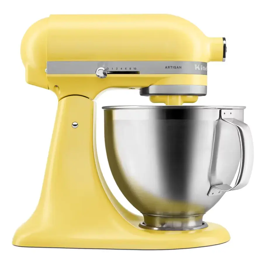KitchenAid Artisan KSM195 kjøkkenmaskin i lys butterfarge med rustfri stålbolle med håndtak